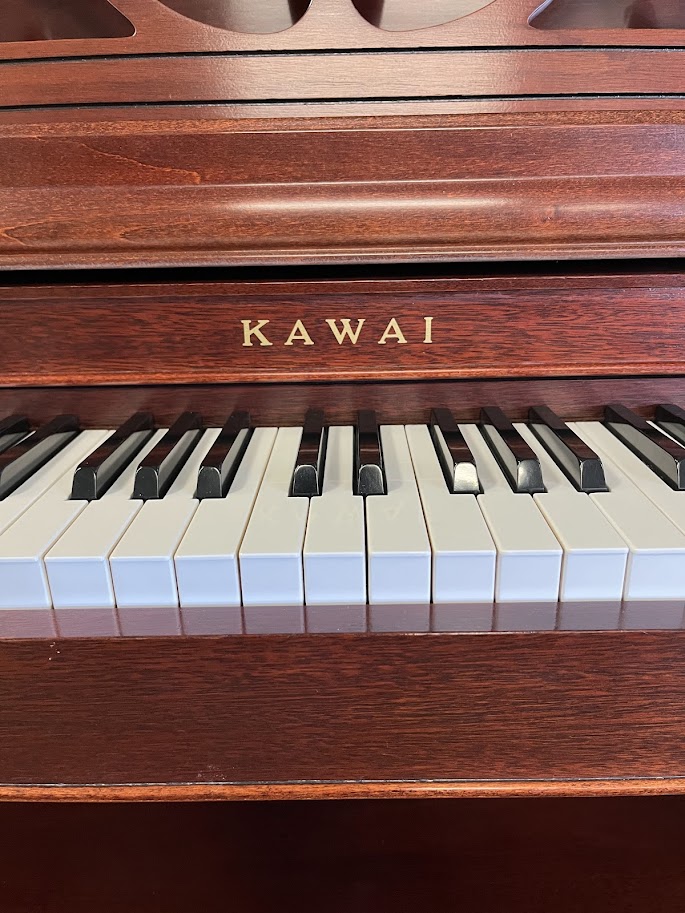 1988 Kawai Console pianinas – Kramers1988 Kawai Console pianinas – Kramers  