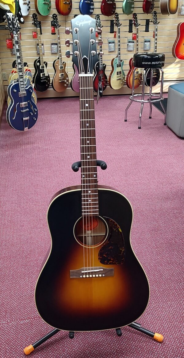 Epiphone J-45 Standard acoustic/electric guitar