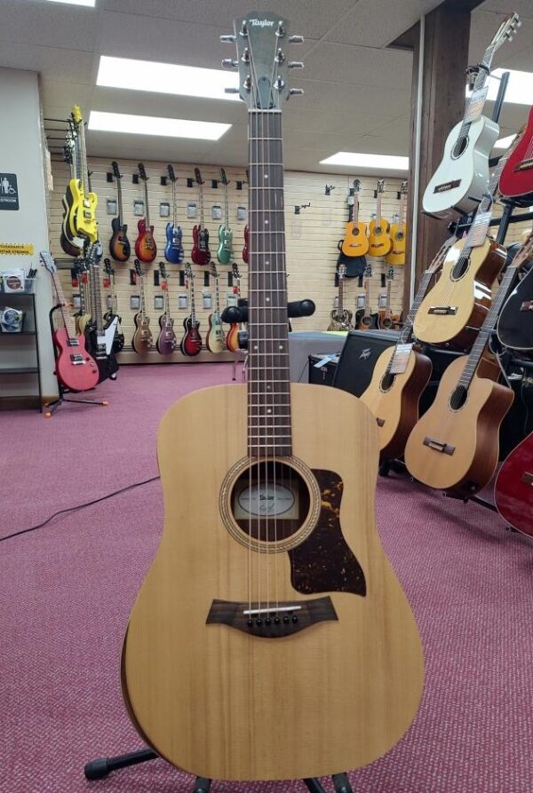 Taylor Academy 10e acoustic/electric guitar (used)